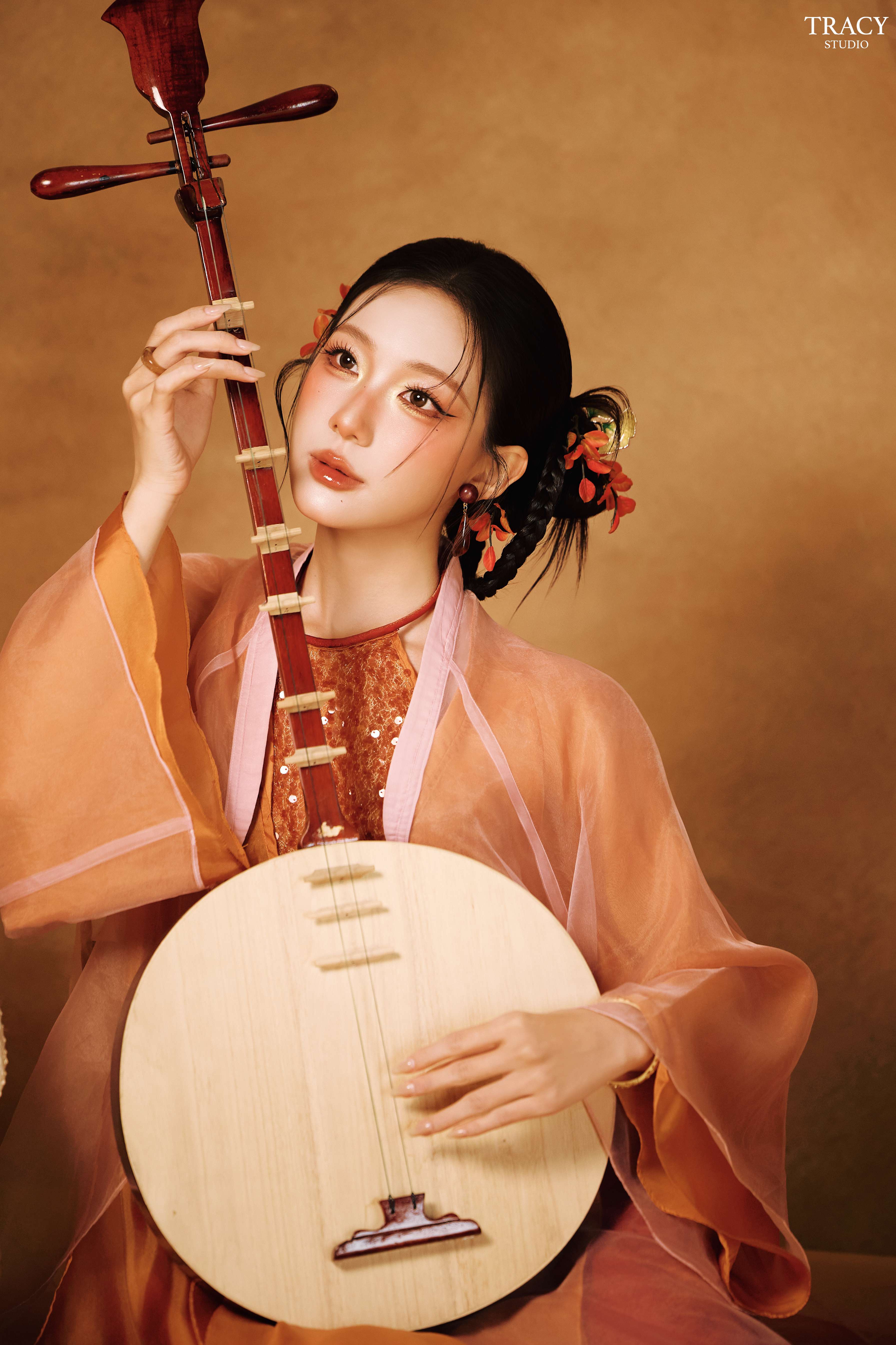 frontend/img/gallery/anh-tet-yem-ao-dai/tracy-chup-concept-trung-thu-thanh-ha (8).jpg